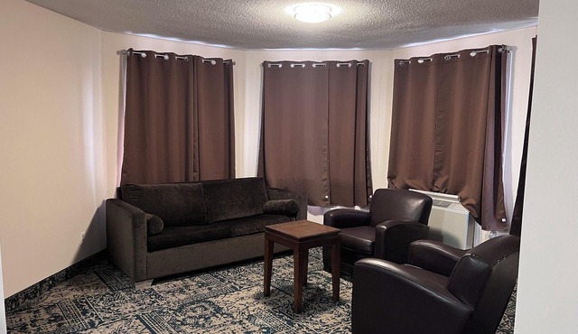 Falls Lodge and Suites