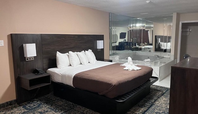 Falls Lodge & Suites