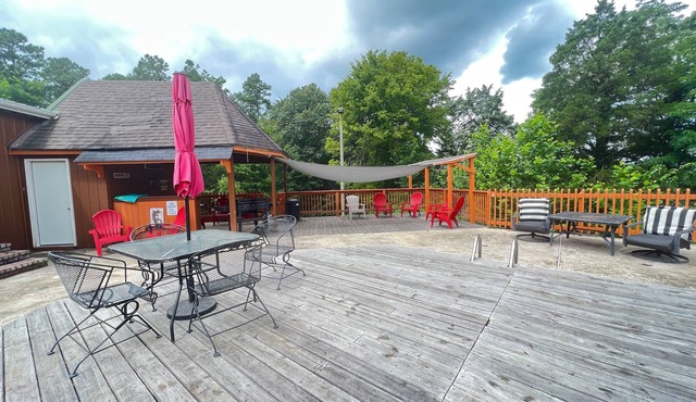 Falls of Rough Motel