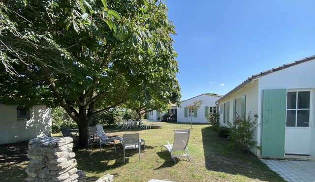 Family villa for rent in Saint-Clément-des-Baleines ideally located