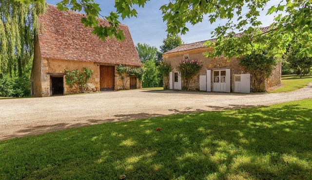 Family Mansion with Pool