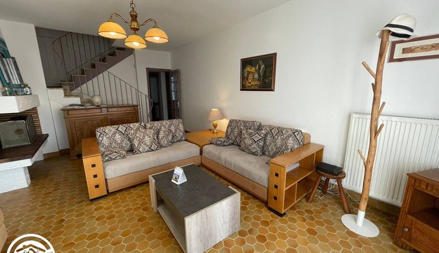 Family Home in Saint Gilles Croix - Pets Allowed