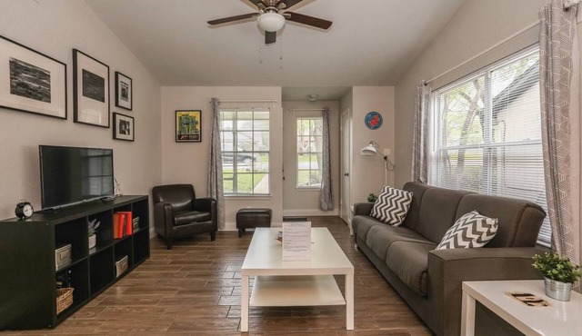 Families/Couples | Perfect for a Home Base I