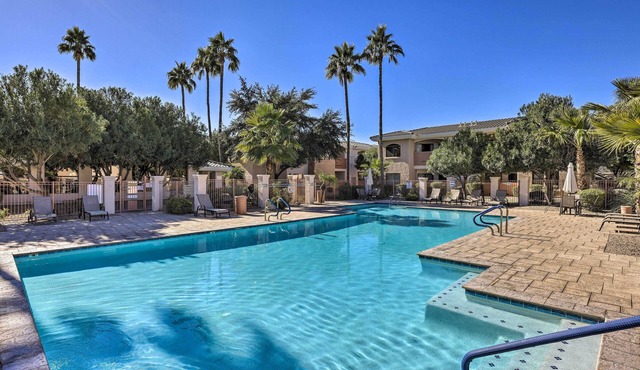 Families & Dogs Welcome! Phoenix Condo w/Pool