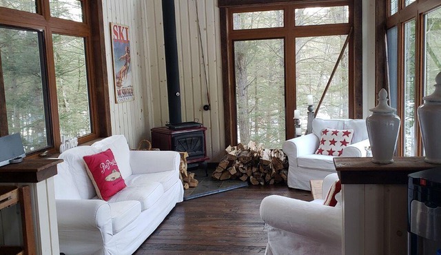 FAMILIES ONLY . Large, Quiet, (Multi) Family Friendly Stunning Lake House.