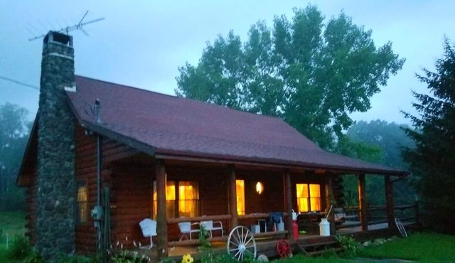 Families Welcome! Log Home in the Catskills Mts. Great Family Get Away