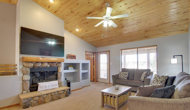Families Welcome! Overgaard Cabin w/Playground