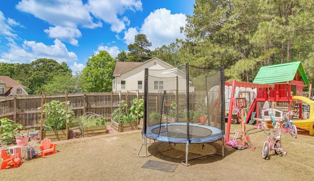 Families Welcome! Spacious Loganville Gem w/Yard
