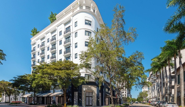 Family 2-bedroom suites in lovely New Coral Gables Hotel