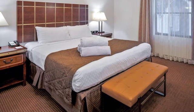 Family 2BR Base w/Kitchen & Private Balcony: Includes Mini-Golf and Spa