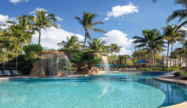 Family 2BR Villa – Pools, Lazy River & Southwest Florida Sun