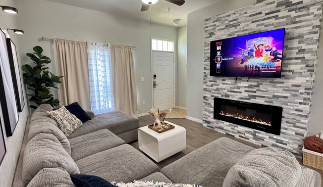 Family 3BR Near Disney Pool + Free Extra Night