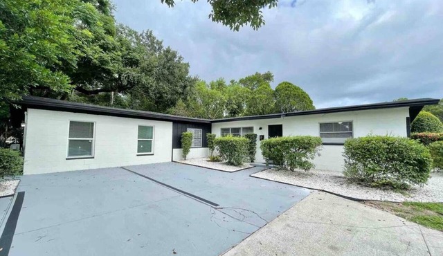 Family 3BR Orlando Retreat | Kitchen & Wi-Fi