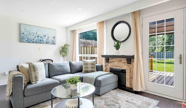 Family 4BDR 2BA with Basement in Mississauga