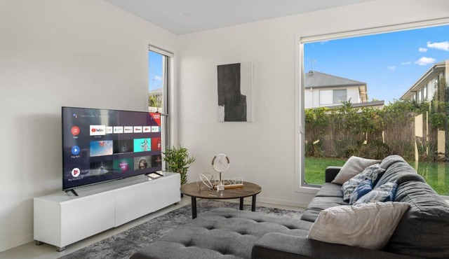 Family 4BR Retreat | Big Yard | 2-Level Comfort