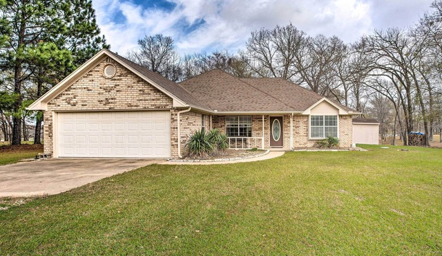 Family Alba Home w/Boat Dock on Lake Fork!