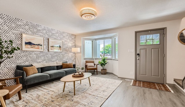 Family and Dog Friendly - Game Room - Central Location Between Denver & Boulder