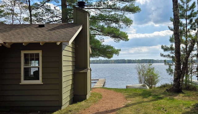 Family and pet friendly, waterfront cabin on Lost Lake, with private dock