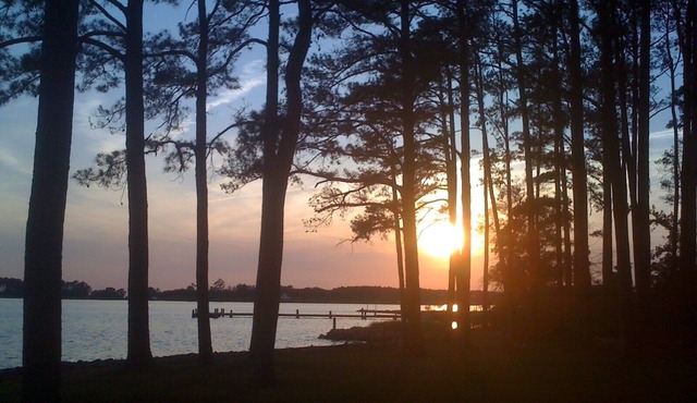 Family and Pet-Friendly, Waterfront with Pier