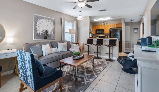 Family and Triathlete Friendly Downtown Suite 599