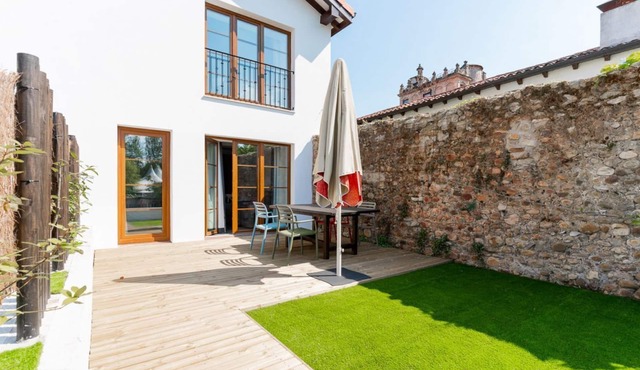 Family apartment (handicapped accessible) with private garden