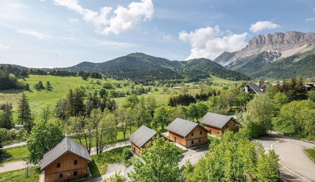 Family apartment near ski-slope, mini market