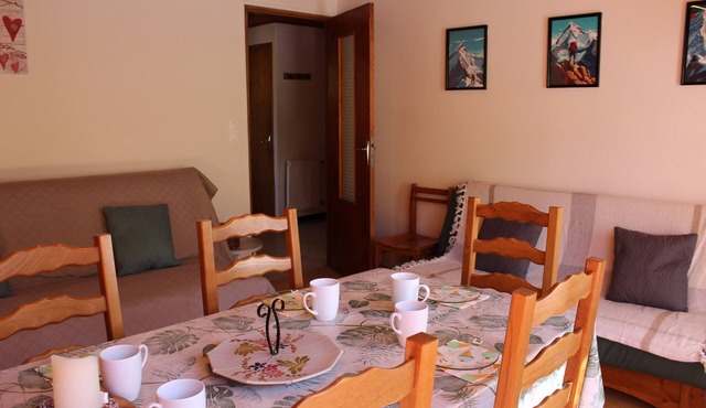 Family apartment for 6 people close to the slopes (50 M) in Sainte-Marie