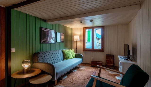 Family apartment in the village of Osco (TREMORGIO)