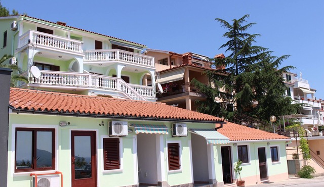 Family Apartmet typ B 4-6 * (4-6 persons) , sea view, 1 st or 2nd floor