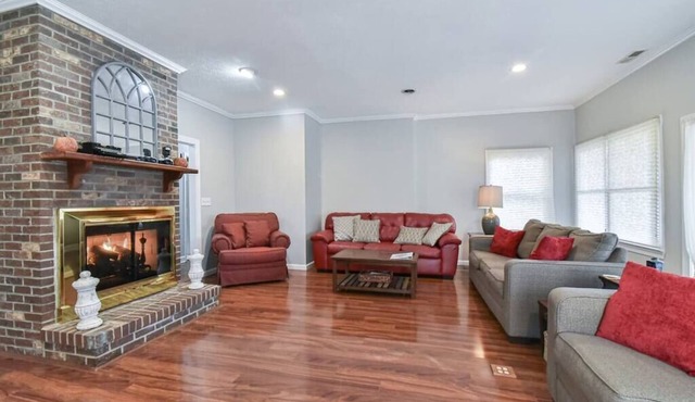 Family Asheville Mountain Retreat w/Hot Tub