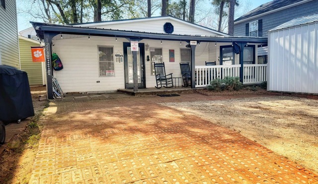 Family Beach Cottage in Ocean Lakes Walk to Beach Sleeps 6