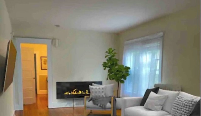 Family beach house! 6 min bike ride to beach & ONE block to town!