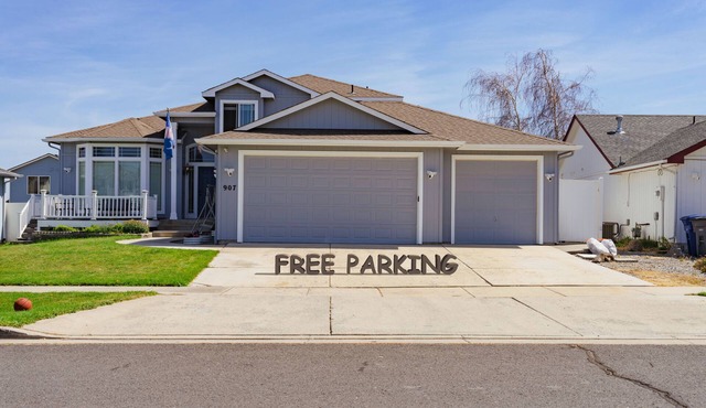 Family & Business: Fairchild AFB & Spokane Airport, #Golf, Casino, and Free WIFI