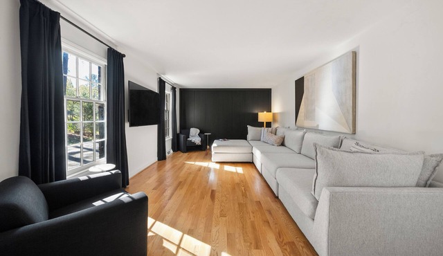 Family/Business Getaway - Near Duke U & Downtown!