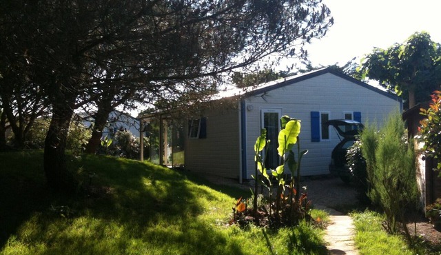 FAMILY CHALET in residential park with swimming pool in florida