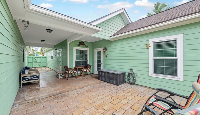 Family Cabana | Private Pool, Covered Patio & Beach Nearby