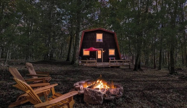 Family cabin Alpine Lake w/indoor pool & fire pit