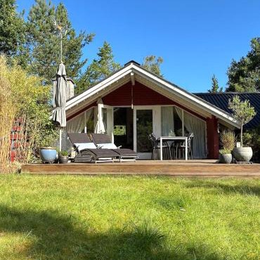 Family Cabin By The Calm Waters Of Limfjord