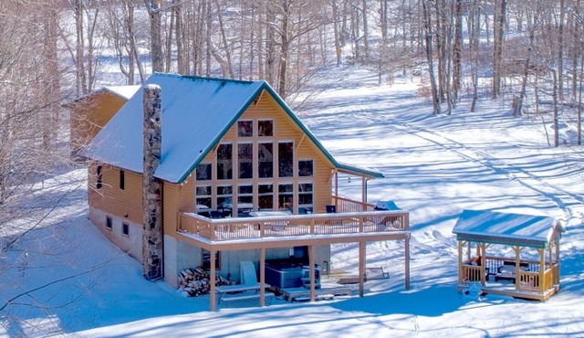 Family Cabin Near Snowshoe: Hot Tub, Sauna, Game Room & Mountain Views
