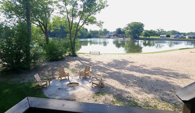 Family Cabin on the Lake - 30 Minutes from Omaha, Nebraska