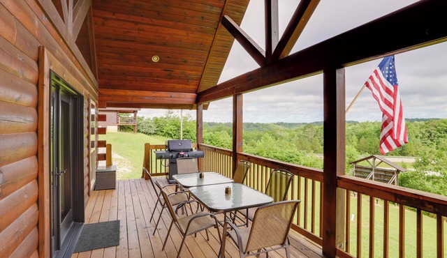 Family Cabin w/Deck By Mark Twain Nat’l Forest!