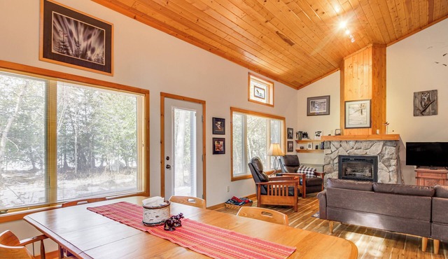 Family Cabin w/Private Dock on Caribou Lake!