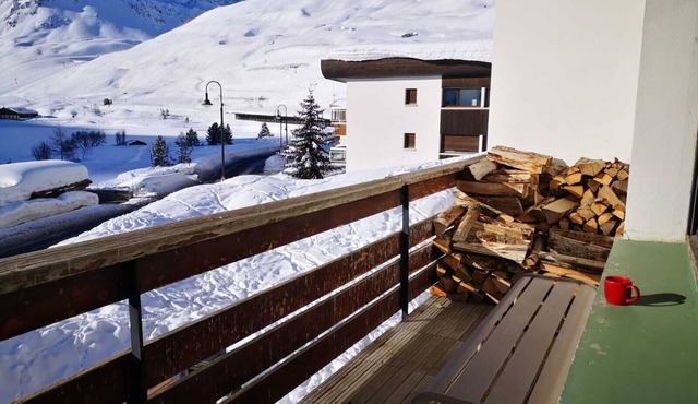 Family chalet apartment in Tignes Le Lac, at the foot of the lake and slopes