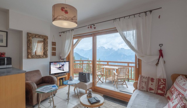 Family Chalet in Vieil Alpe, Peace and Comfort