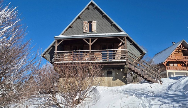 Family chalet overlooking the Auvergne mountains