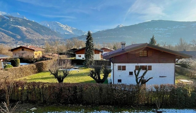 Family chalet with garden and Mont Blanc view