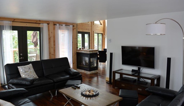 Family, Comfortable, Luxurious with Spa (Unit 2)