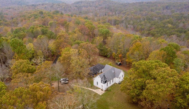 Family Compound with Multiple Buildings on 15 acres