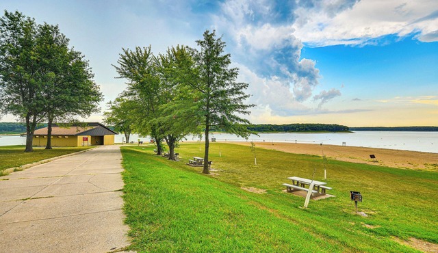 Family Condo By Mark Twain Lake & Jellystone Park