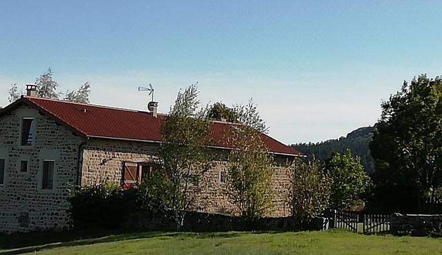 Family cottage with terrace, enclosed garden and baby equipment in Roche-en-Régnier